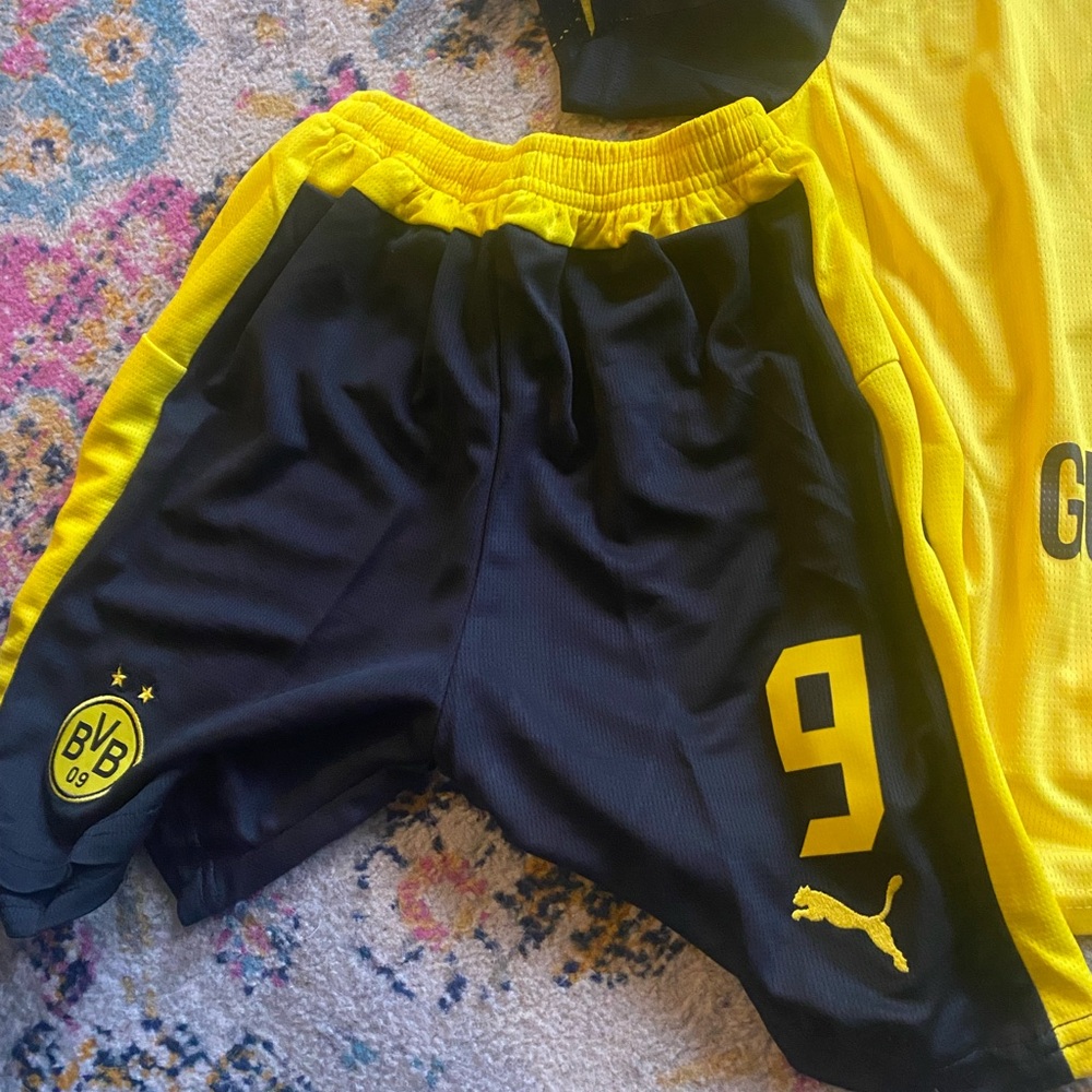 Brand new kids Dortmund kit. Puma youth size 24. Fits like a youth medium. - Picture 3 of 3